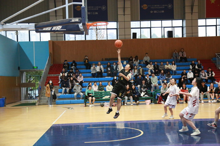 QAKG_1652669896635083061.jpg